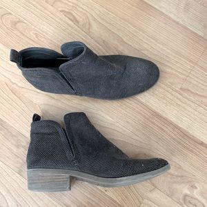 Cute gray booties